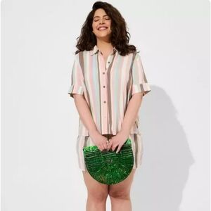Torrid sz 1 1X Rayon slub button-up short sleeve beach shirt NWT